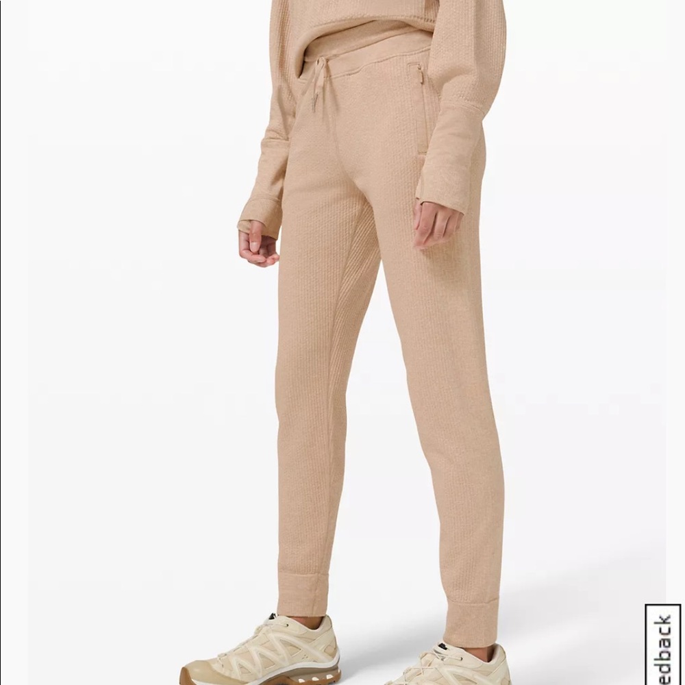 Lululemon engineered warmth jogger